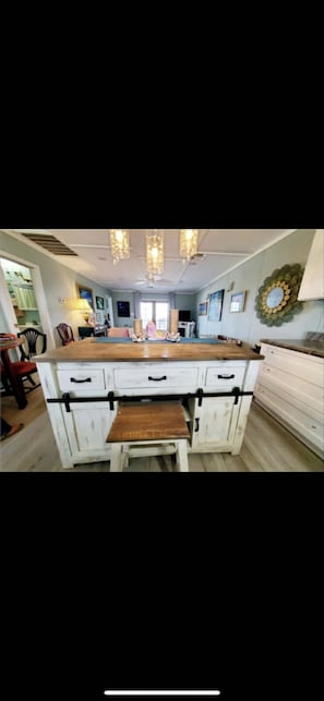 Interior - Beachfront Cottage (Cameron)