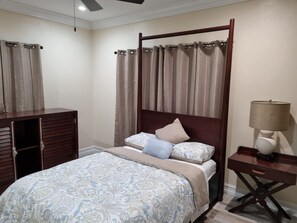 3 bedrooms, desk, iron/ironing board, travel cot