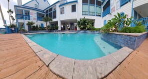 Piscine extérieure
