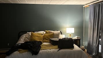 3 bedrooms, WiFi, bed sheets