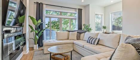 Smart-TV, peis og stereoanlegg