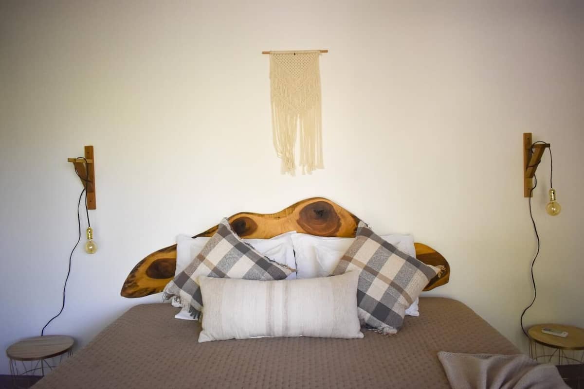 1 habitación, muebles diferentes, wifi gratis y ropa de cama