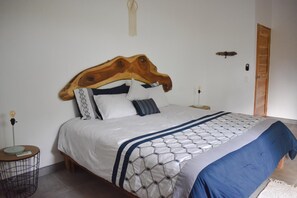 Villa #5 - 2BR /2 Bath Apt with kitchen | 客室ごとに異なるインテリア、WiFi (無料)、ベッドシーツ