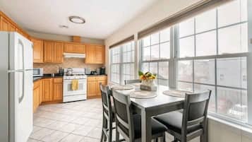 Fridge, microwave, dishwasher, coffee/tea maker