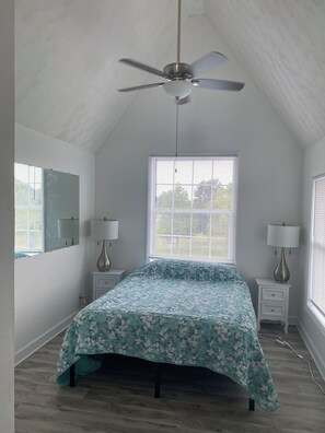 6 bedrooms, iron/ironing board, free WiFi, bed sheets