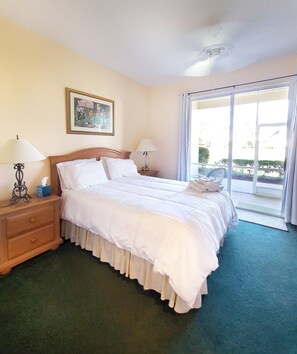 3 bedrooms, iron/ironing board, travel crib, free WiFi