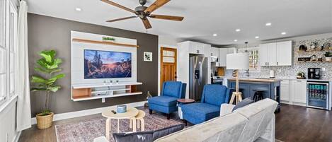 Smart-tv, een videogameconsole, Hulu en streamingdiensten