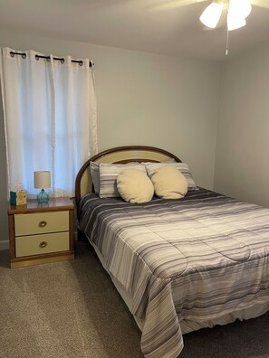 3 Schlafzimmer, Schreibtisch, kostenloses WLAN, Bettwäsche