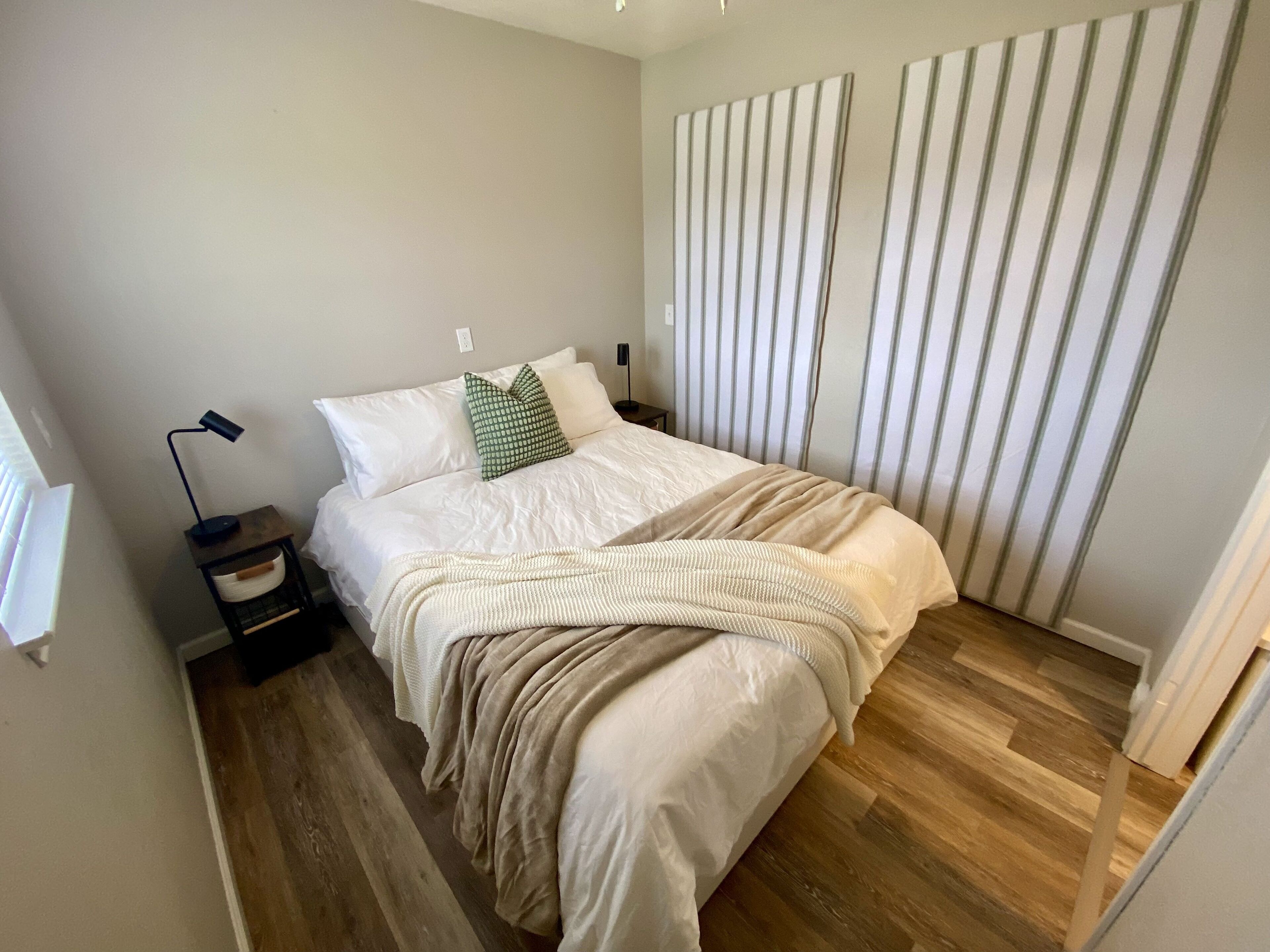 1 chambre, fer et planche à repasser, lit parapluie, Wi-Fi gratuit