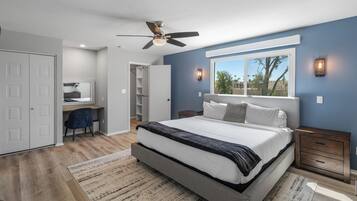 3 bedrooms, desk, iron/ironing board, travel crib