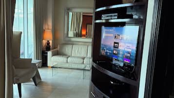 Fernseher, Stereoanlage