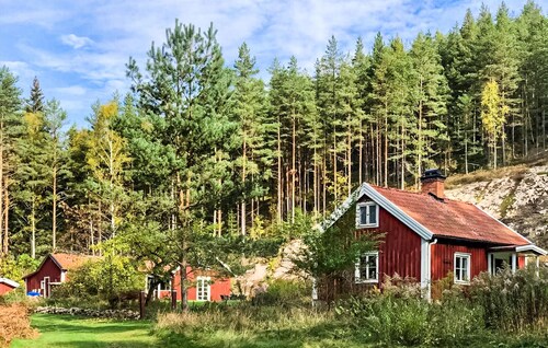 Awesome home in Boxholm with WiFi