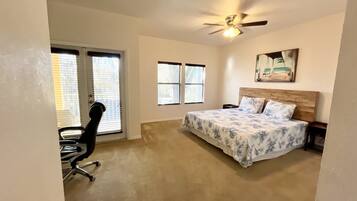 2 bedrooms, desk, WiFi, bed sheets