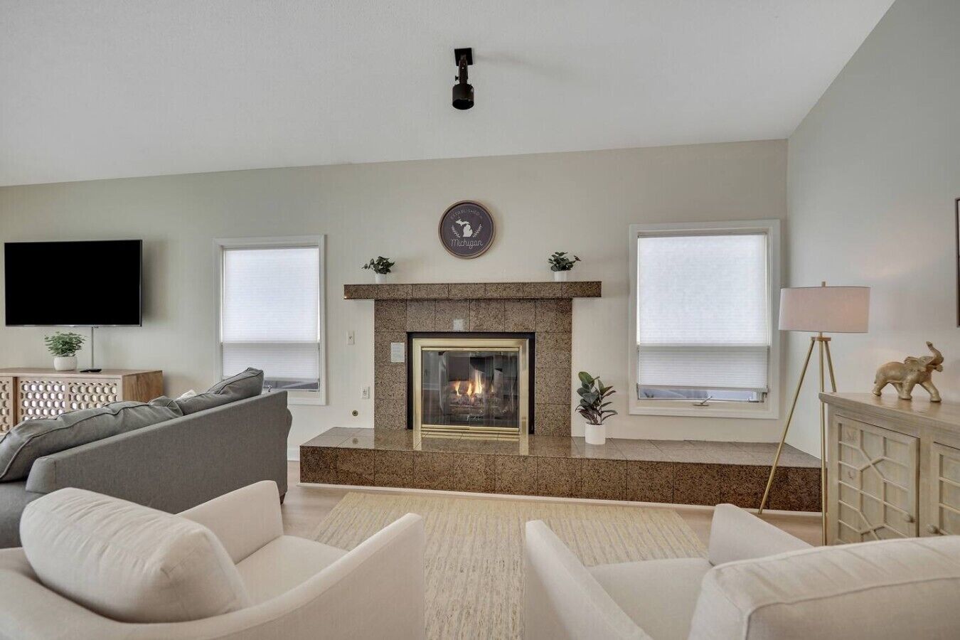 Smart TV, chimenea