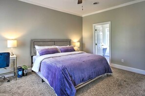 4 bedrooms, iron/ironing board, WiFi, bed sheets