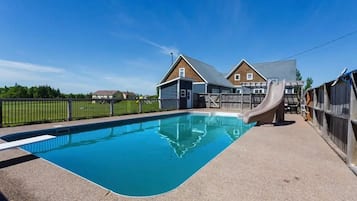 Piscine extérieure, piscine chauffée