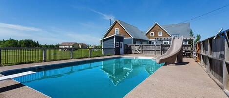 Piscine extérieure, piscine chauffée