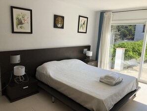 5 bedrooms, Internet, bed sheets