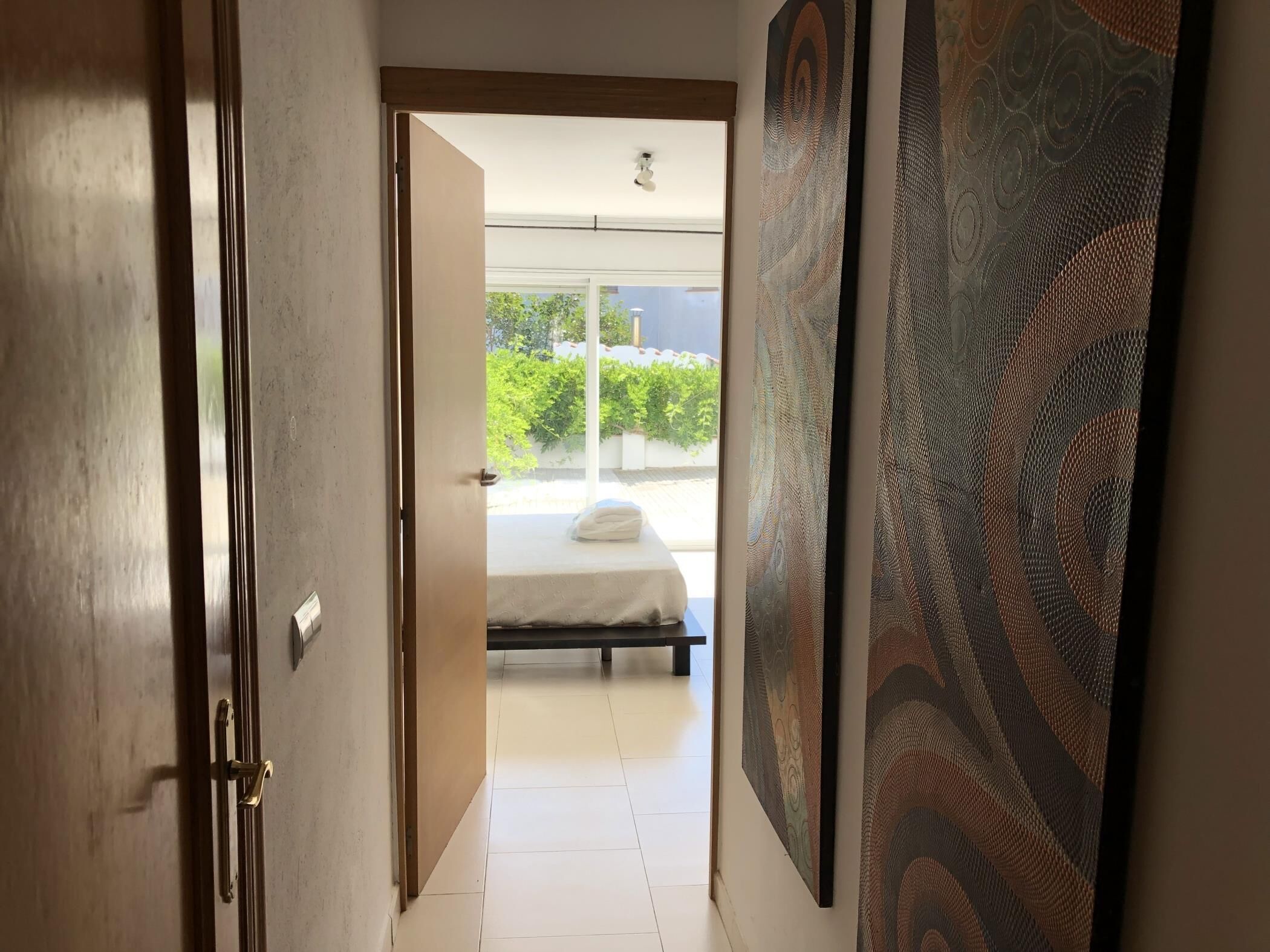 5 多间卧室、上网接入、床单