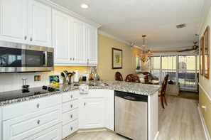 Fridge, microwave, oven, stovetop - Direct beach access! Summer and fall dates still available, call today! (Bradenton Beach)