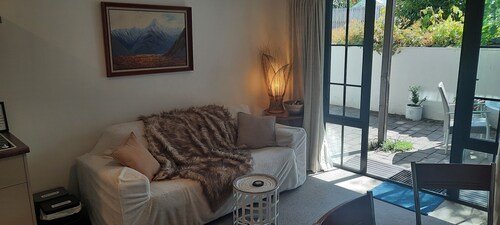  One Bedroom unit in Arrowtown, close to cycle trails, and main attractions