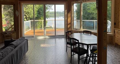 Private Waterfront Getaway on Townsend Lake