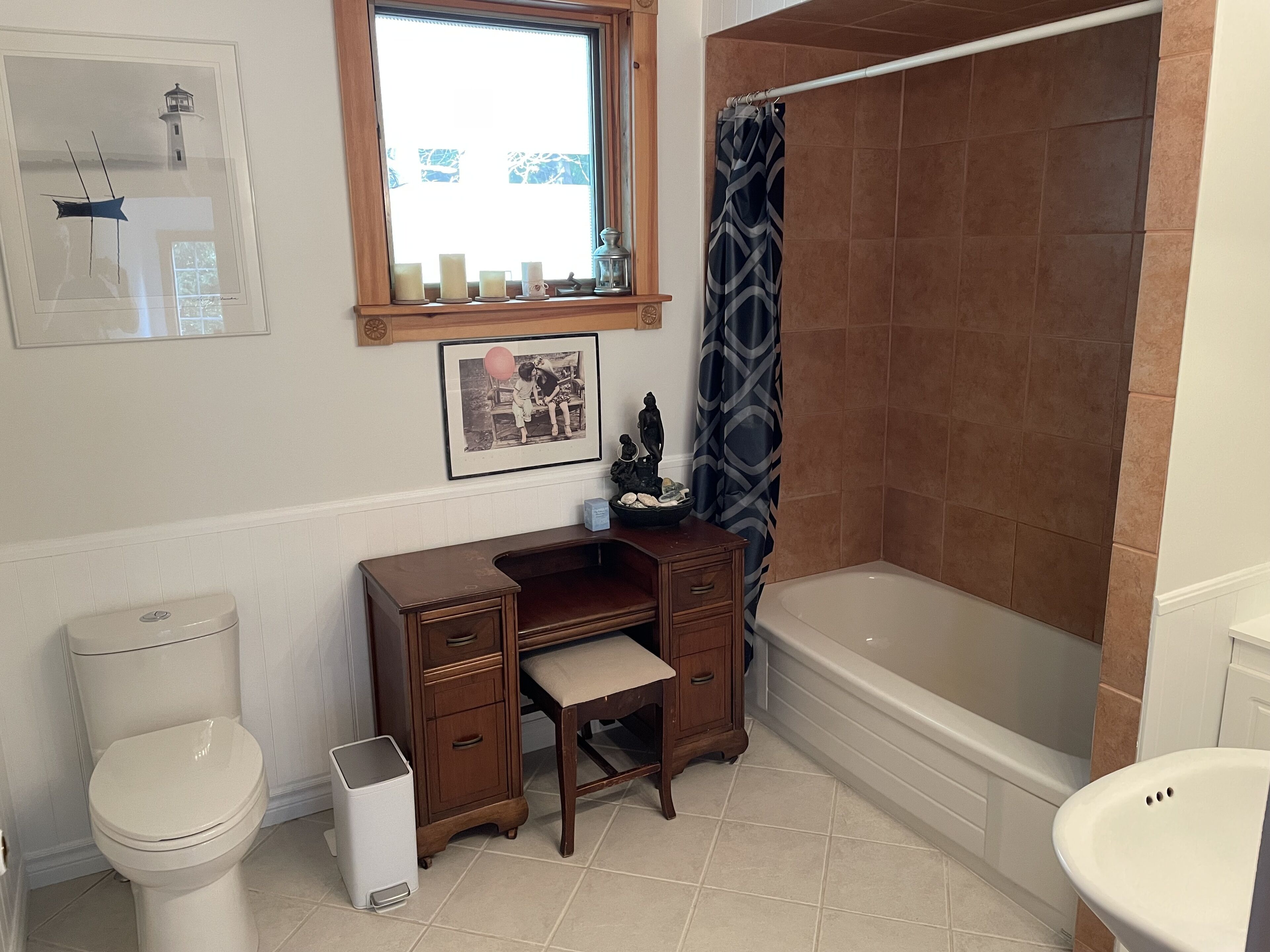 Shower, towels, soap, shampoo