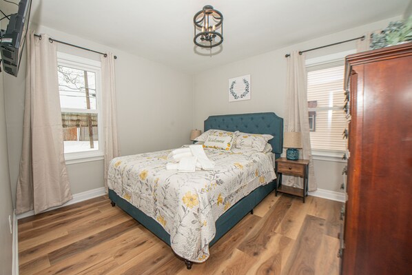 3 Schlafzimmer, Schreibtisch, Verdunkelungsvorhänge