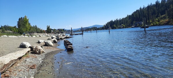 Sun-loungers, beach towels