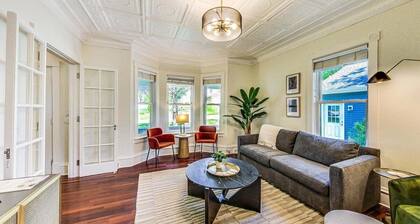The Darwin | Walk Downtown | Fire Pit | Sleeps 10