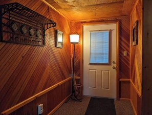 Interior - Dragonfly --Lakefront Cottage (Owls Head)