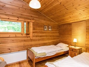 1 多间卧室、上网接入