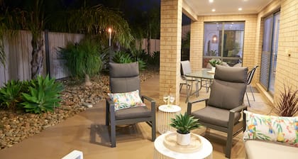 Bundalong Retreat with NEW alfresco area
