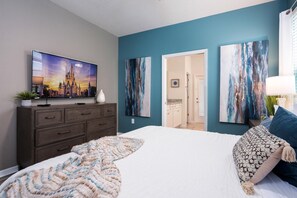 6 bedrooms, iron/ironing board, WiFi, bed sheets