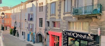 Coeur de ville, T2, pedestrian street, Digne les Bains 