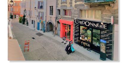Coeur de ville, T2, rue piétonne, Digne les Bains