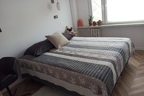 2 bedrooms, WiFi, bed sheets