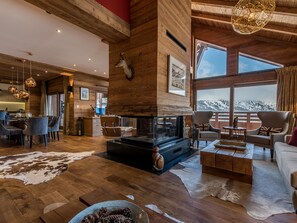 Interior - Luxurious Ski-in/Ski-out Apartment with Jacuzzi and Private Hammam (Méribel)
