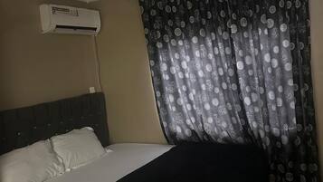 3 bedrooms, soundproofing, iron/ironing board, WiFi