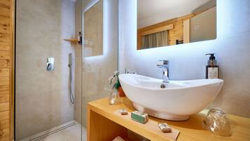 Luxury Cabin, Lake View, Lakeside | Bathroom | Shower, hair dryer, slippers, towels