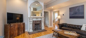 This house is a 3 bedroom(s), 2.5 bathrooms, located in Lexington, KY.