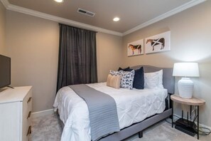 3 habitaciones, tabla de planchar con plancha y wifi gratis 
