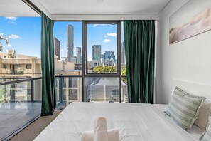 2 chambres, fer et planche à repasser, Wi-Fi gratuit, draps fournis