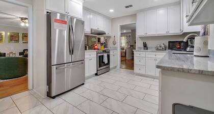 King Bed-Pets -Quiet-Huge fence Yrd