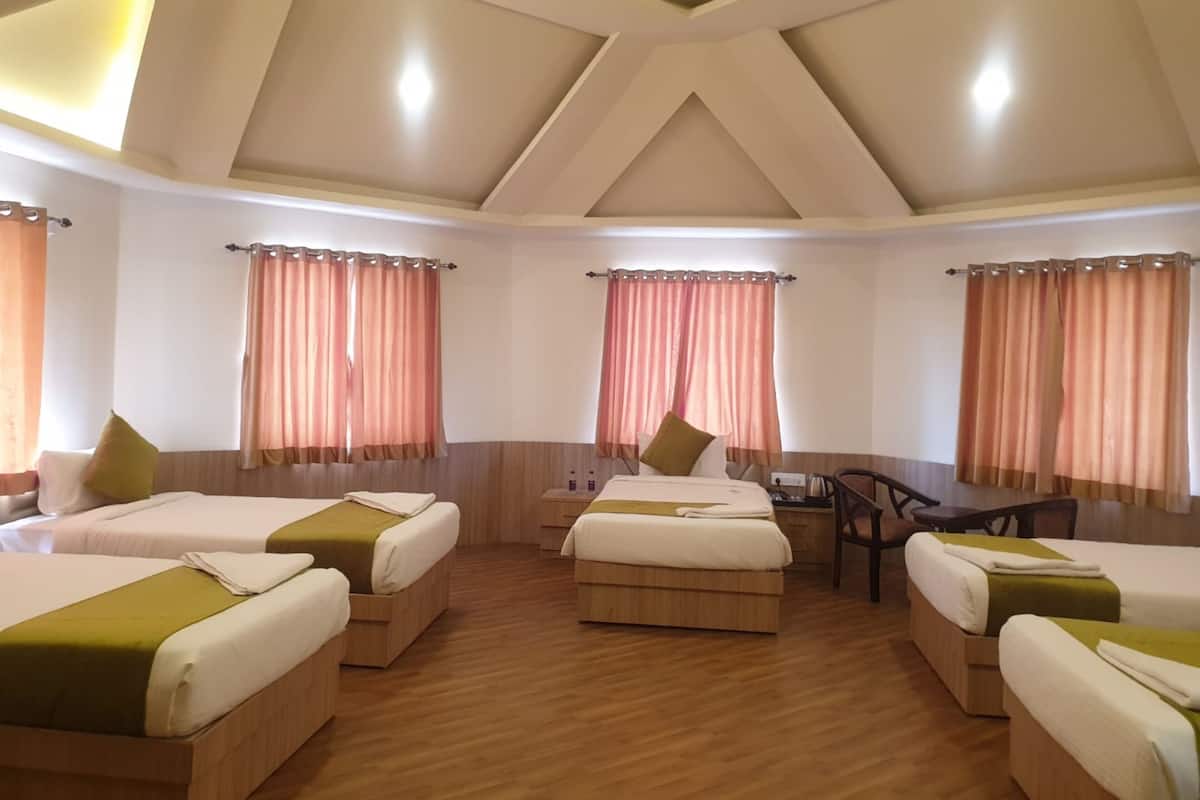 Family Quadruple Room | Egyptian cotton sheets, premium bedding, down duvets