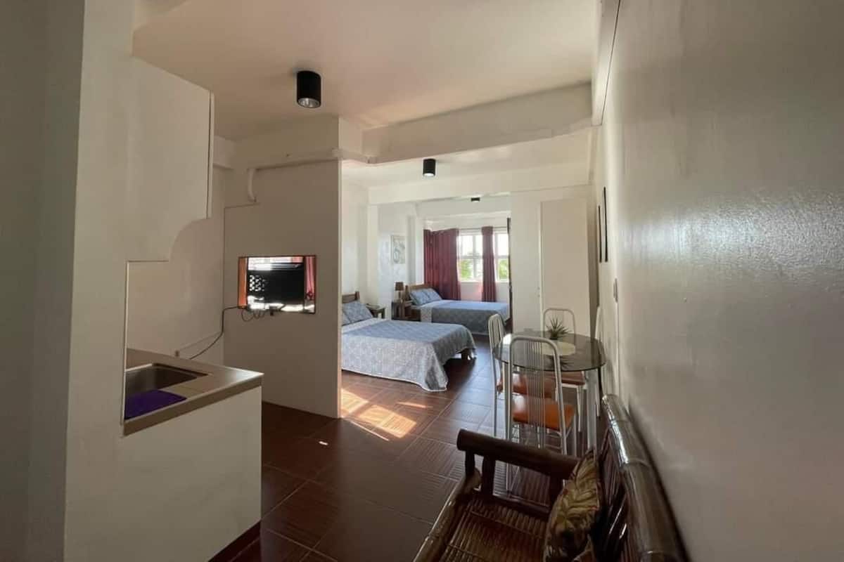 Family Room | Living area | 36-inch LCD TV with digital channels, TV