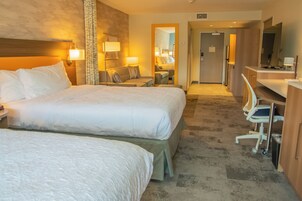 Tabla de planchar con plancha, wifi gratis y despertador 