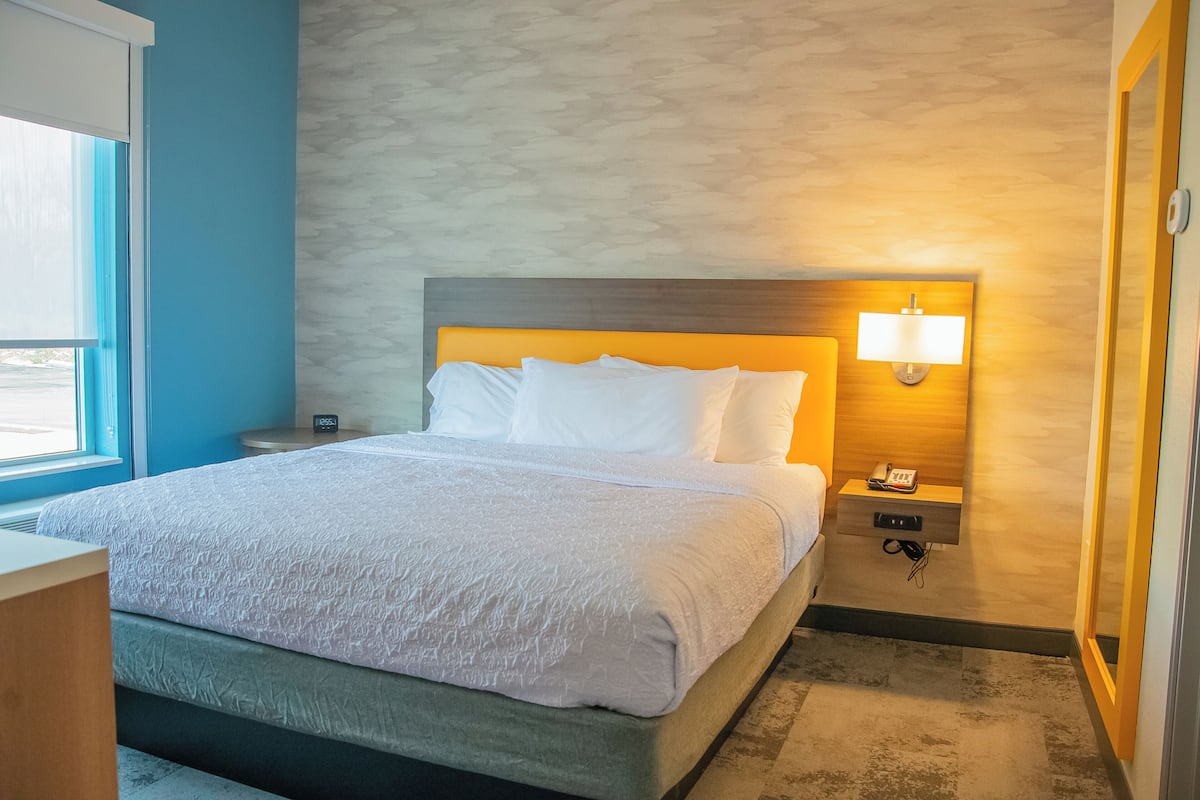 Iron/ironing board, free WiFi, alarm clocks
