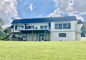 Exterior -  Lakeside Luxury on Lake Clay! (Lake Placid)