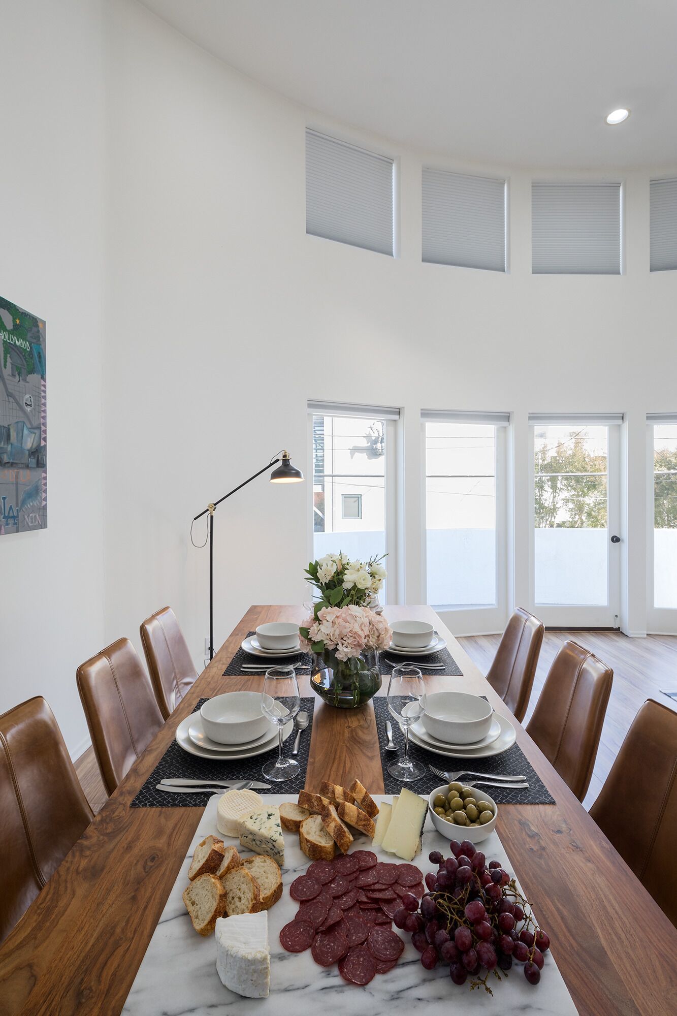 Designer townhouse 5min walk from the Beach